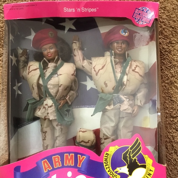 Barbie & Ken Dolls Special Edition Deluxe set U.S.Army African Americans 1992 - Picture 9 of 10